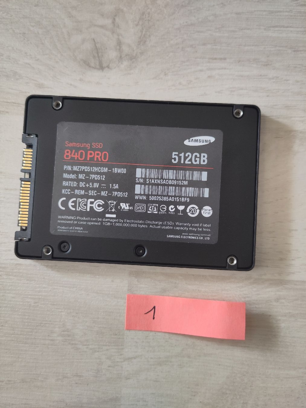 Samsung Dischi rigidi: 512GB SSD Samsung 840 Pro – Usato da Sargans venduto da sve_hjs5 1