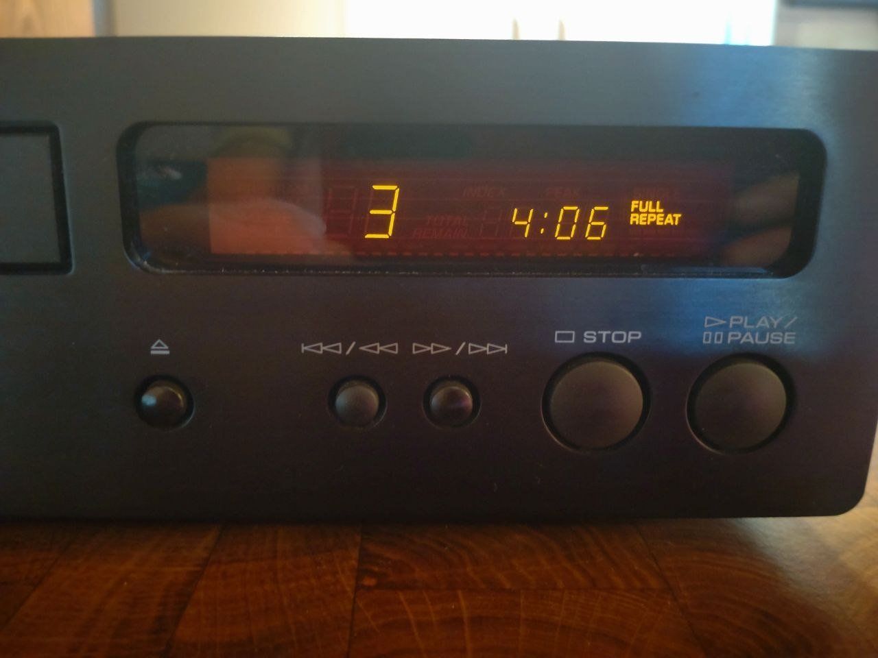 Yamaha Sistemi audio & multimediali: CD-Player Yamaha CDX-10 schwarz gebraucht – Usato da Zürich venduto da lup_rbp6 1