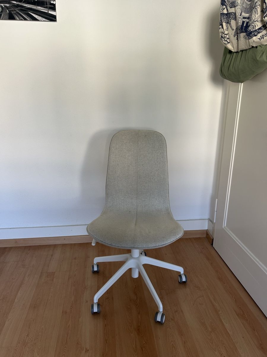Schreibtische: IKEA LANGFJÄLL Schreibtischstuhl – Neu (gemäss Beschreibung) aus Zürich von pau_mt6c