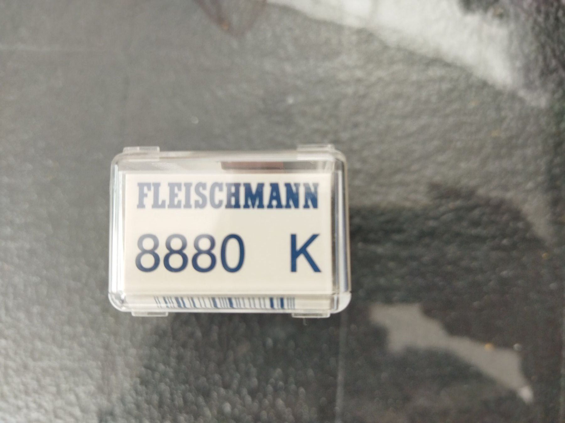 Fleischmann Modellini di ferrovie: Postwagen der K.P.E.V von Fleischmann N, Fabrikneu – Nuovo e nell'imballaggio originale da La Chaux-de-Fonds venduto da Hobbymodell 1