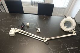 Lupenlampe mit Tischbefestigung