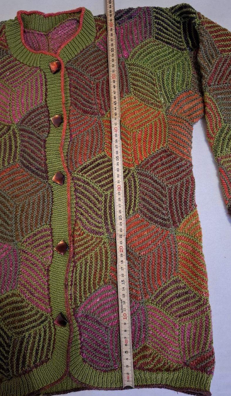 Giacche: Strickjacke bunt geometrisch Muster Grösse M  – Usato da Winterthur venduto da DanielaB07 3