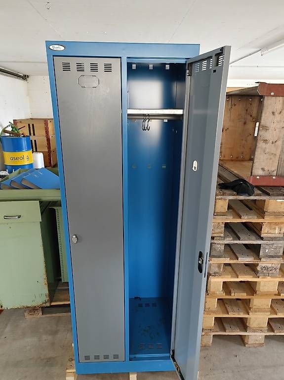 Armadi: Garderobenschrank  – Usato da Gossau SG venduto da pag_pj7z