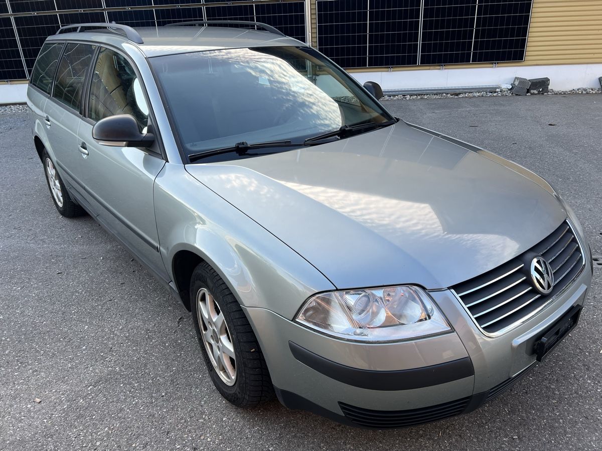 VW Automobili: VW Passat Variant 2.0 2004 - Zuverlässiges Winterauto mit 4M – Usato da Gossau SG venduto da Sombat 1