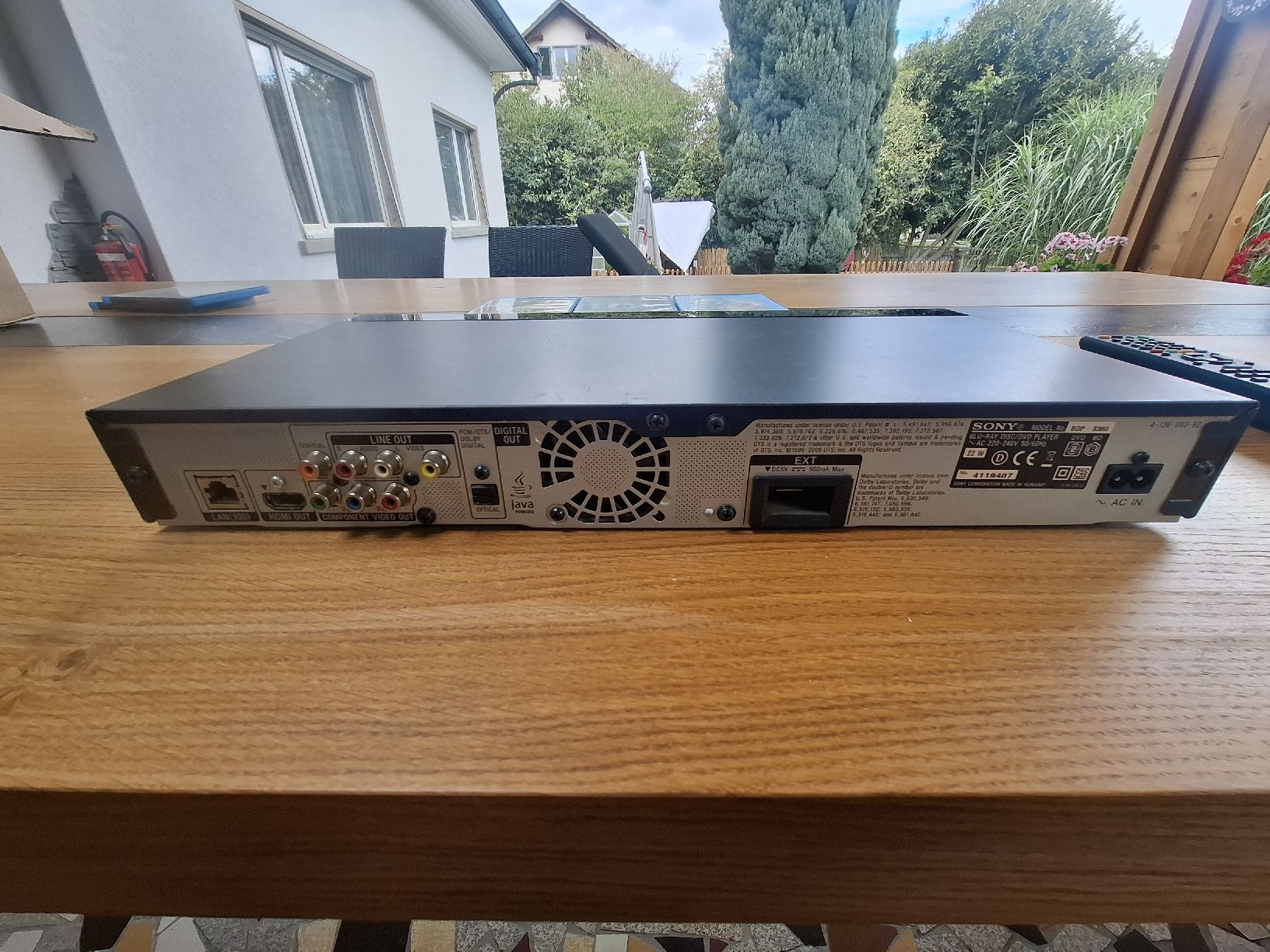 Sony Sistemi audio & multimediali: Sony Blu-Ray Player mit 108 DVDs und 7 Blu-Rays Set – Usato da Subingen venduto da gerber22 7