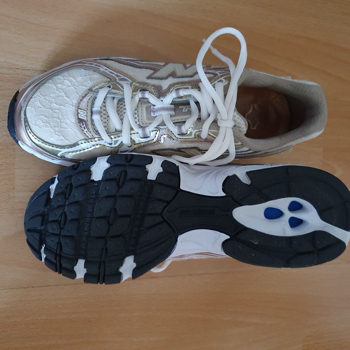 New Balance Damenschuhe: NewBalance – Gebraucht aus Zürich von Tontaube 1