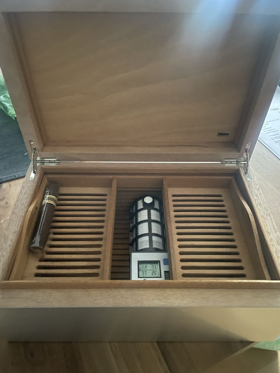 Humidificateurs: Zigarren Humidor – D'occasion à Gossau ZH par Oliver.12 1