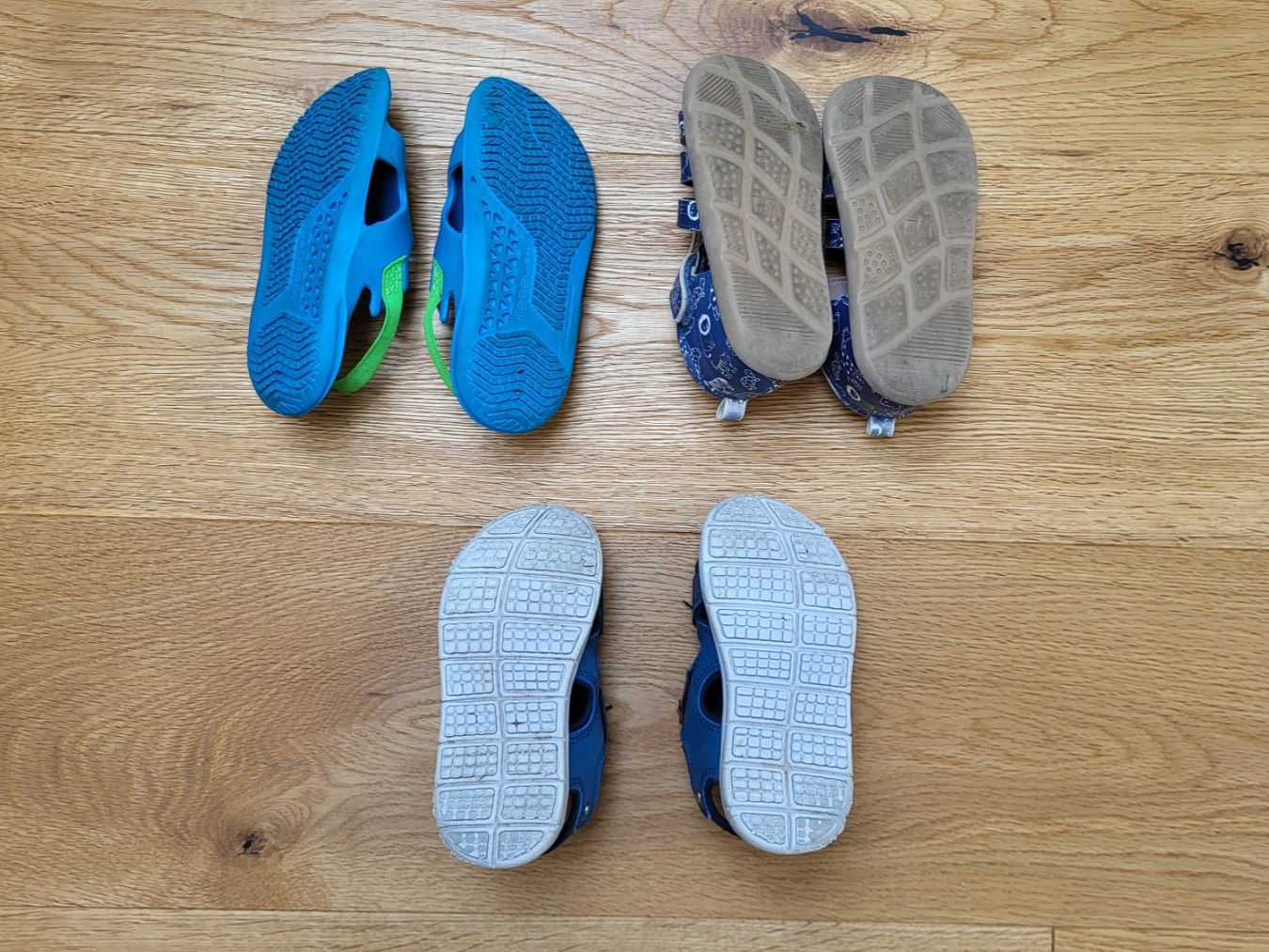 Schuhe für Jungen: Sandalen 3 Paar Grösse 25 – Gebraucht aus Wolfhausen von gab_k6z8 3