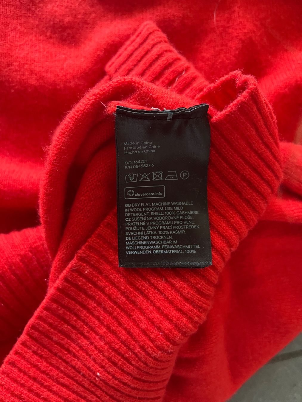 H&M Maglioni & Felpe: Roter oversized Kaschmirpullover von H&M, Gr. XS – Usato da Rüschlikon venduto da TulipeR8 3