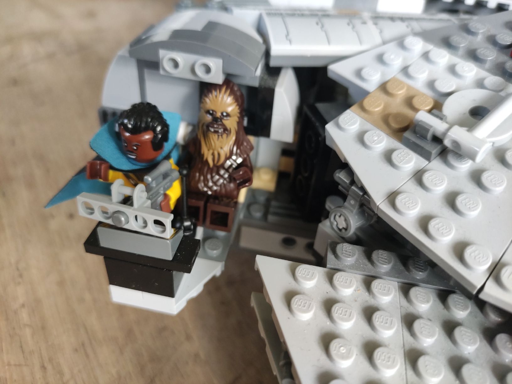 Lego Kit di costruzioni: Lego Star Wars Millenium Falcon 75257 – Usato da Wetzikon ZH venduto da schirkahn 2