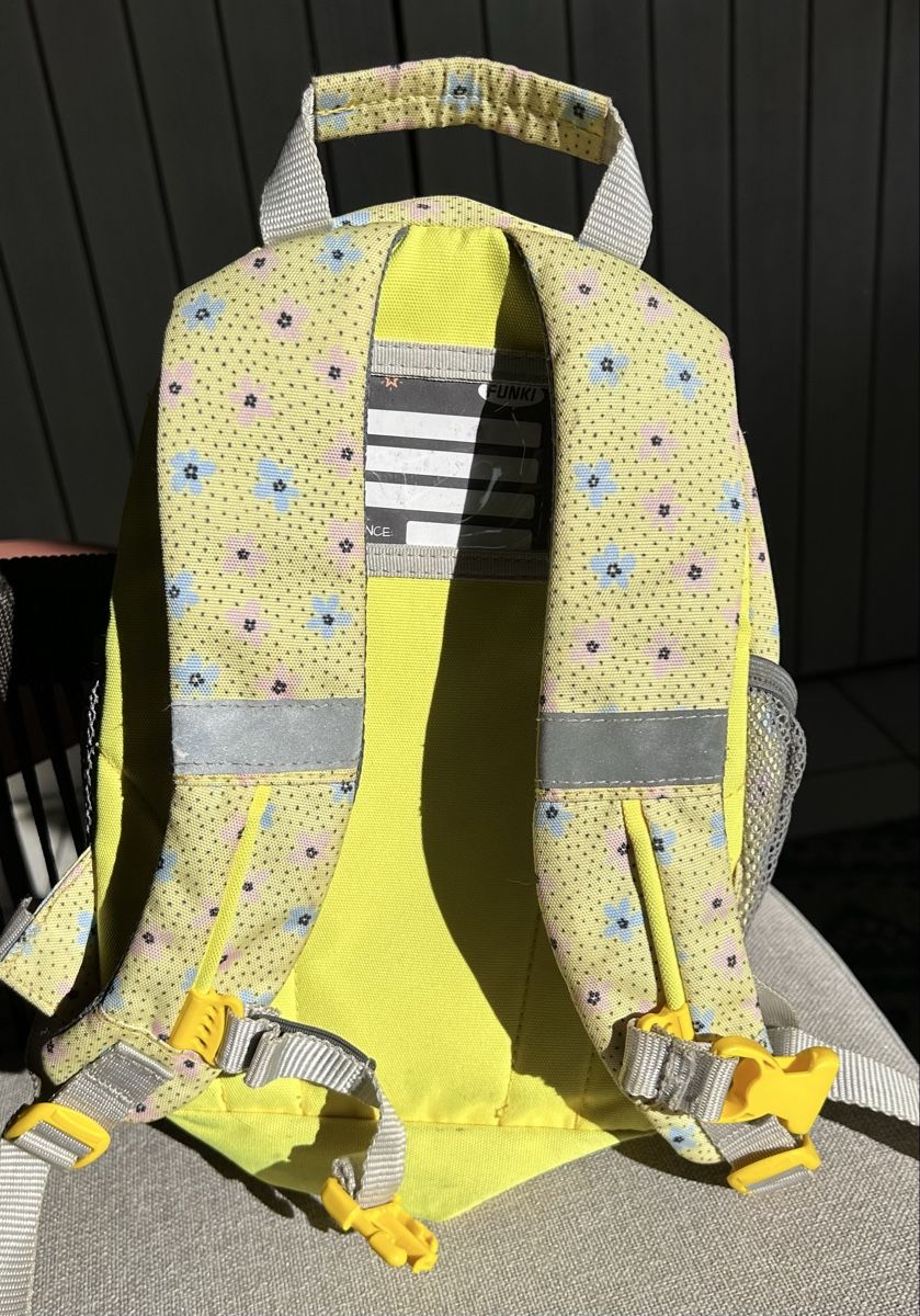 Funki Kindertaschen: FUNKI Rucksack gelb geblümt Kinder – Gebraucht aus Uster von giggs2323 2