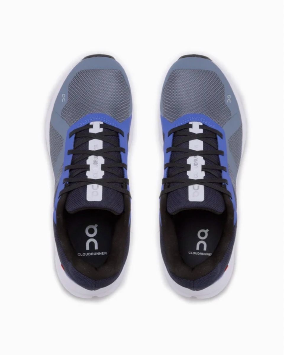 On Chaussures femmes: On Cloudrunner – Neuf (Voir description) à Benglen par Shamily 1