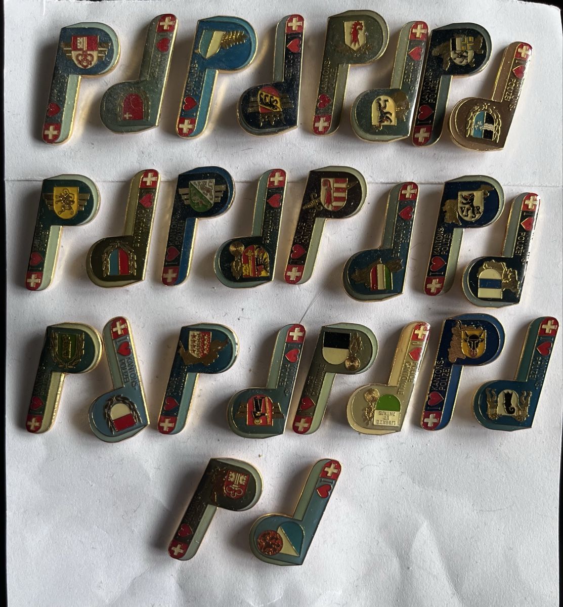 Placchette & Badge: 26 Polizei 👮 Pin – Usato da Itingen venduto da Bebbi6569