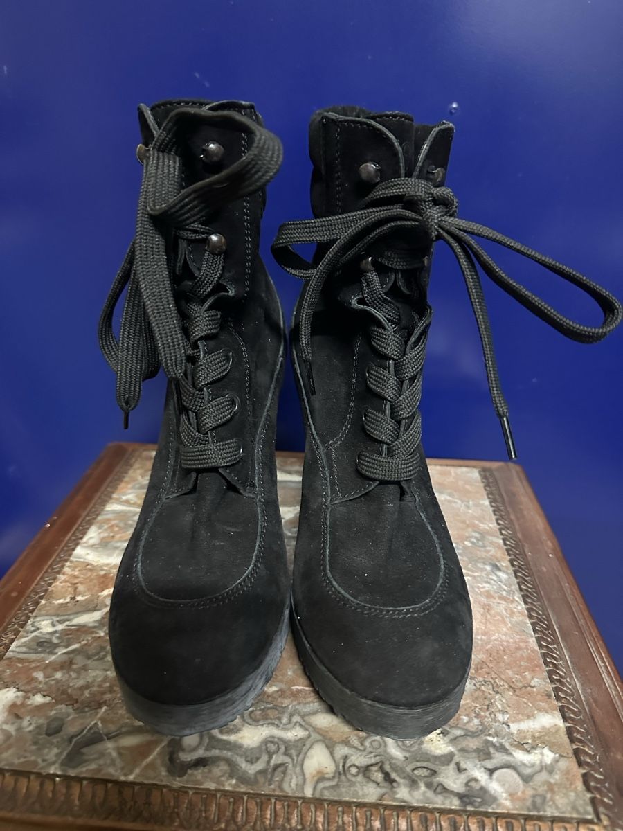 Hogan Chaussures femmes: Bottines hauts talons HOGAN, daim noir taille 37. – D'occasion à Genève par Tom6 1