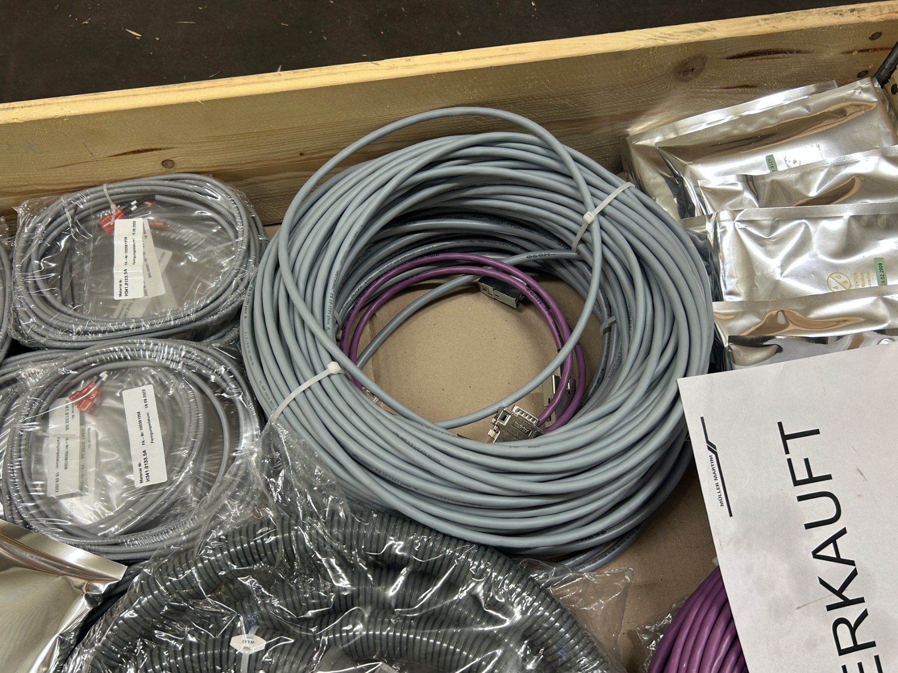 Cavi: Kabel und anderes Material – Nuovo (secondo la descrizione) da Zofingen venduto da Maschinenfabrik 2