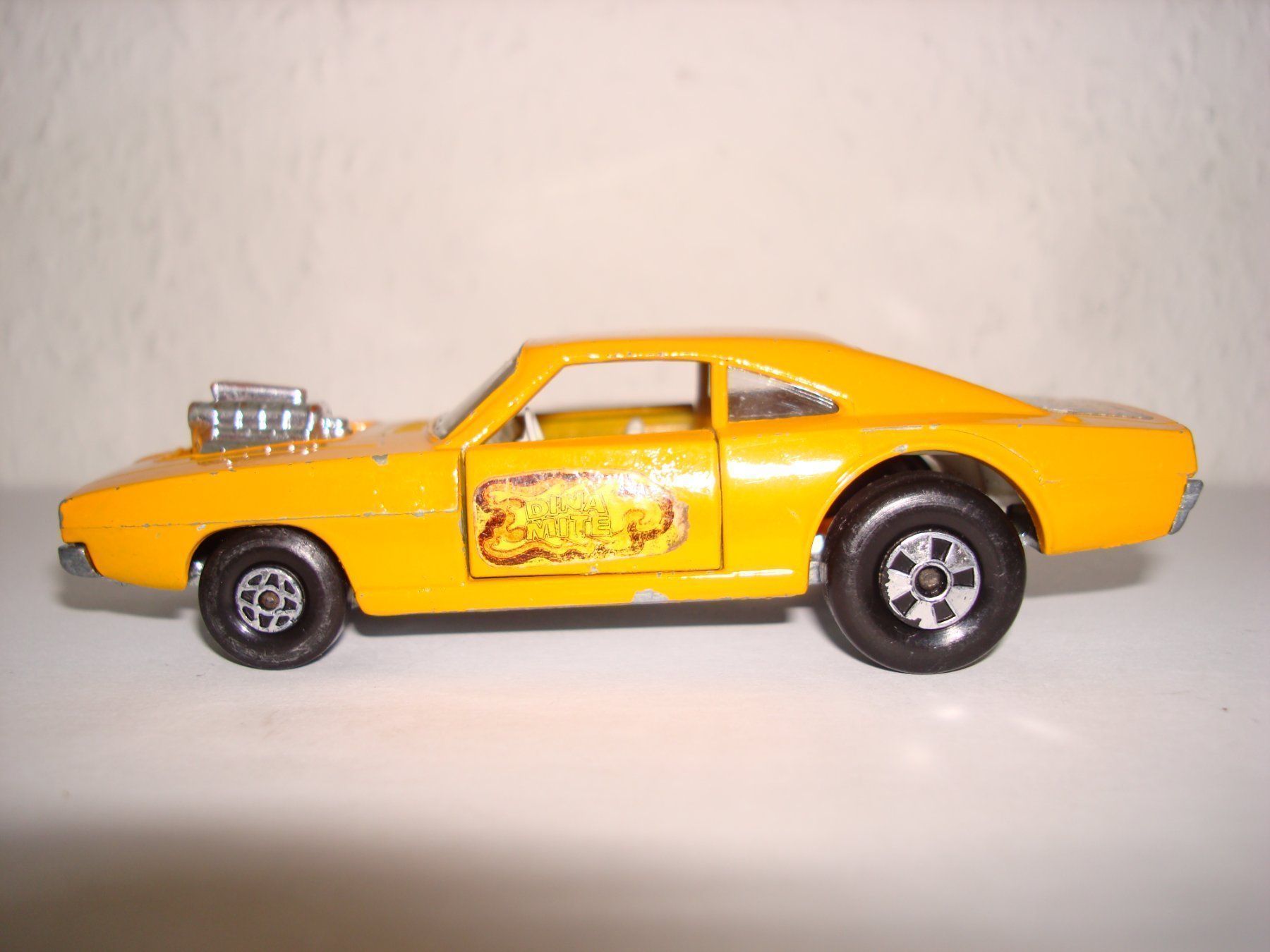 Matchbox Modellautos: Dodge Charger Dragster 1:43 Matchbox – Gebraucht aus Diegten von isetta590 2