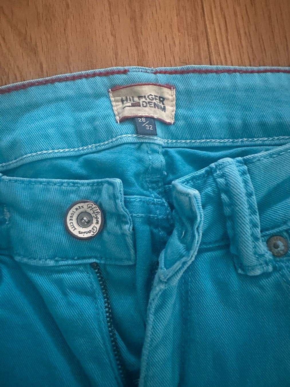Tommy Hilfiger Jeans: Hilfiger Hose wie neu 28/32 – Gebraucht aus Pfaffhausen von Klaras_second_hand 4