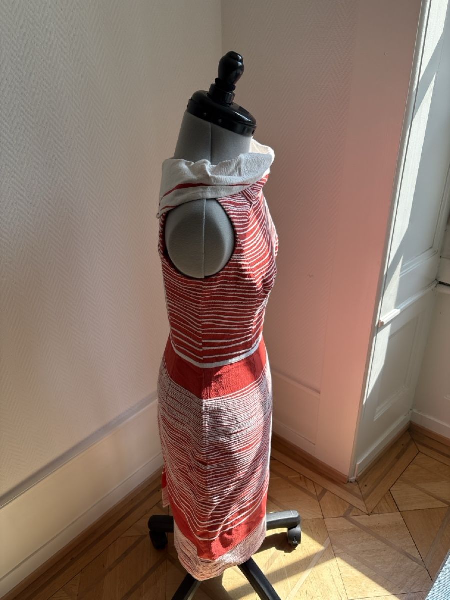 Carolina Herrera Vestiti: Robe d'été rayée rouge et blanche sans manches – Usato da Genève venduto da fan_5n8s 3