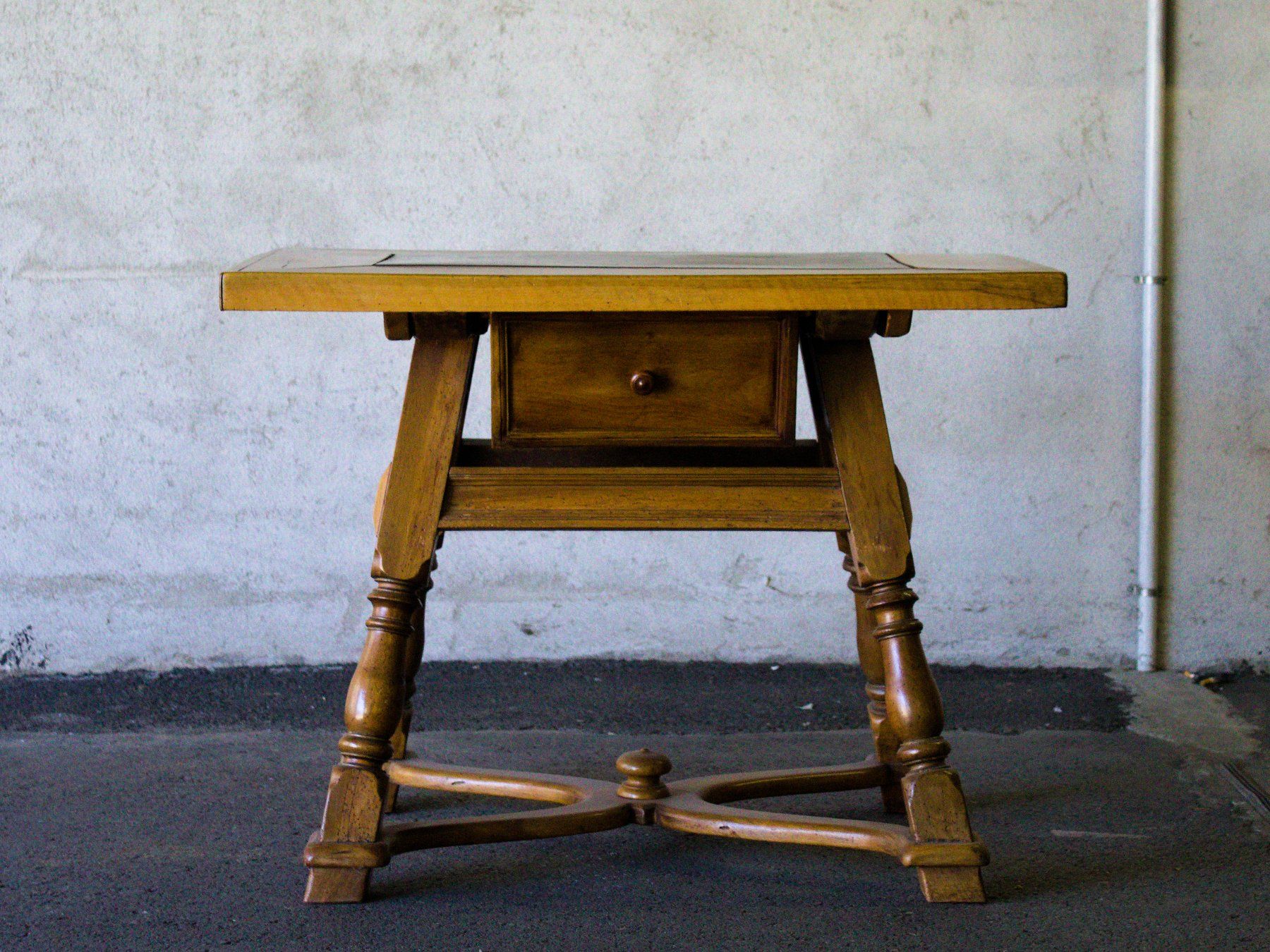 Tavoli: Table rustique – Usato da Les Mayens-de-Sion venduto da valbroc 4