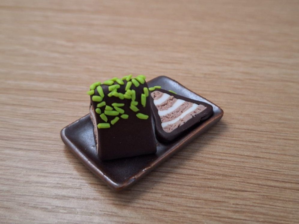 Puppenhäuser & -möbel: Generoso Kuchen Handgemacht – Neu (gemäss Beschreibung) aus Zürich von HandmadeTinyFood 3