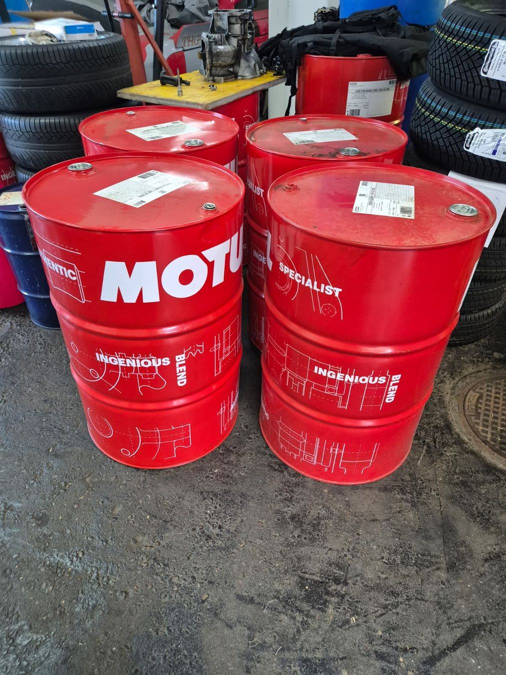 Zubehör: 4x leere 200l Stahlfässer – Gebraucht aus Buckten von Mazda4446