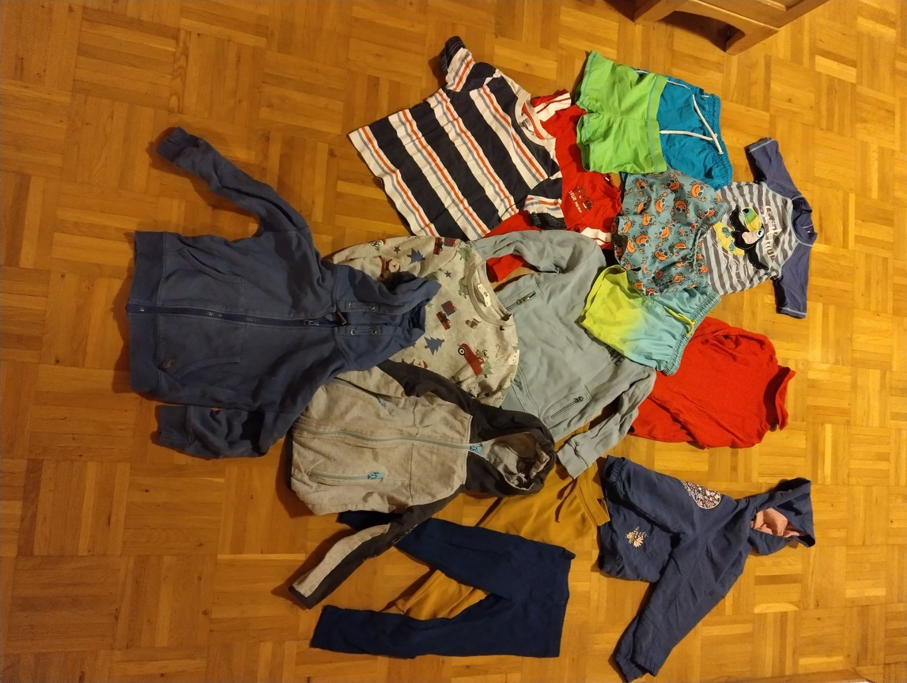 Kleiderpakete & -sets: Kinder Kleider Paket Gr. 110 – Gebraucht aus Oberdorf NW von niederj 1