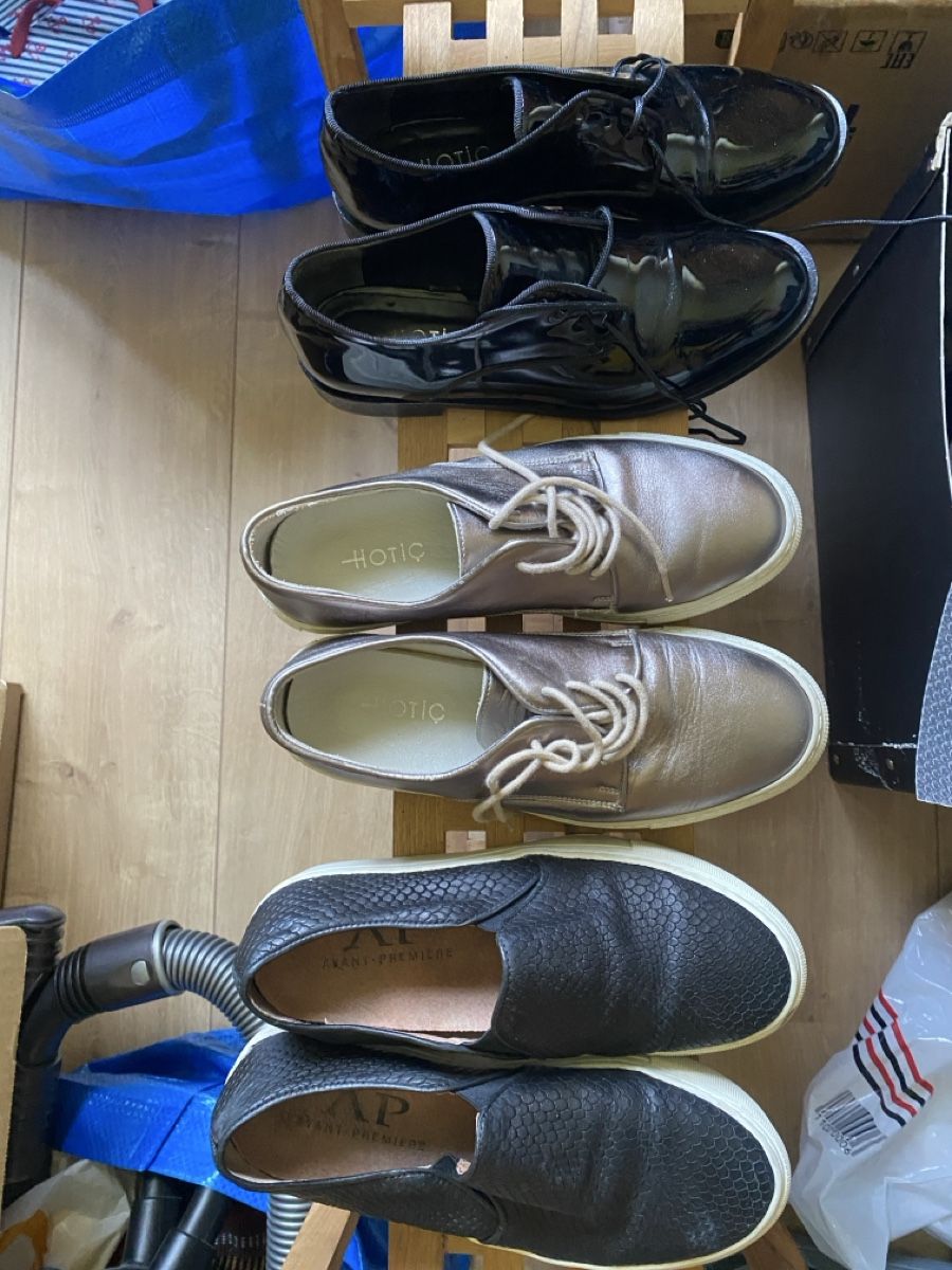 Avant Premiere Scarpe da donna: Diverse Lederschuhe – Nuovo (secondo la descrizione) da Uetikon am See venduto da Fatushfatush