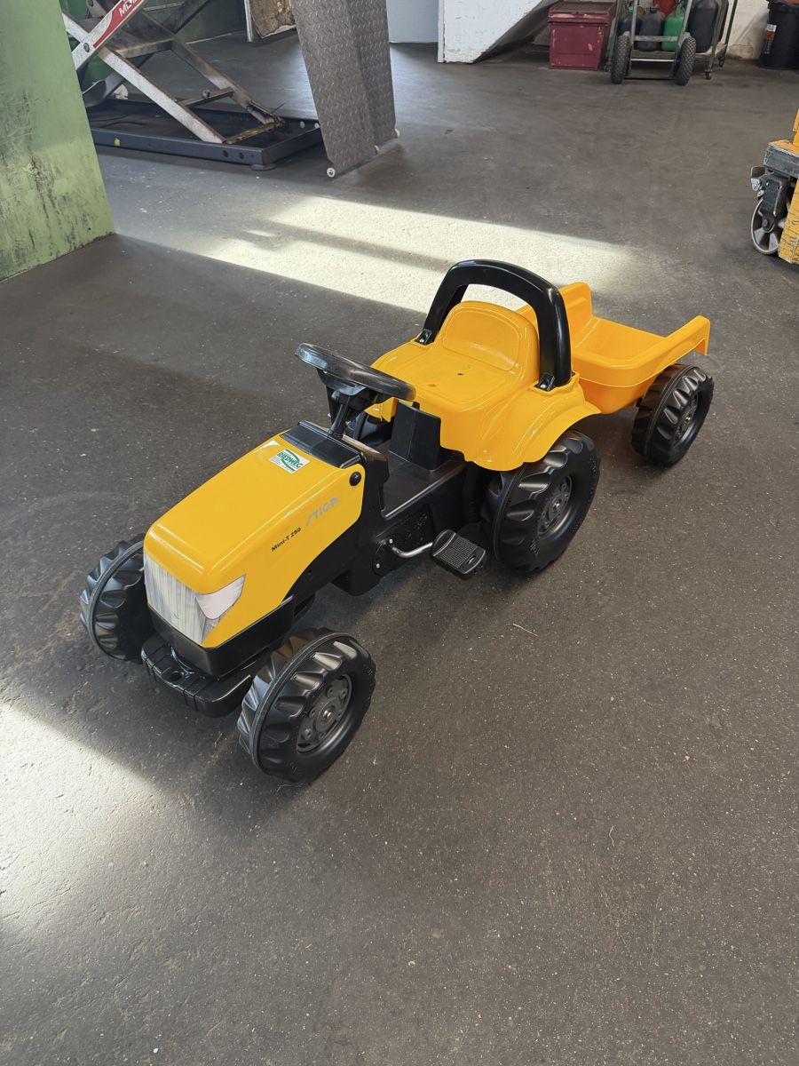 Véhicules pour enfants: Stiga Kinder Traktor mit Anhänger – D'occasion à Malters par BachBrun 1