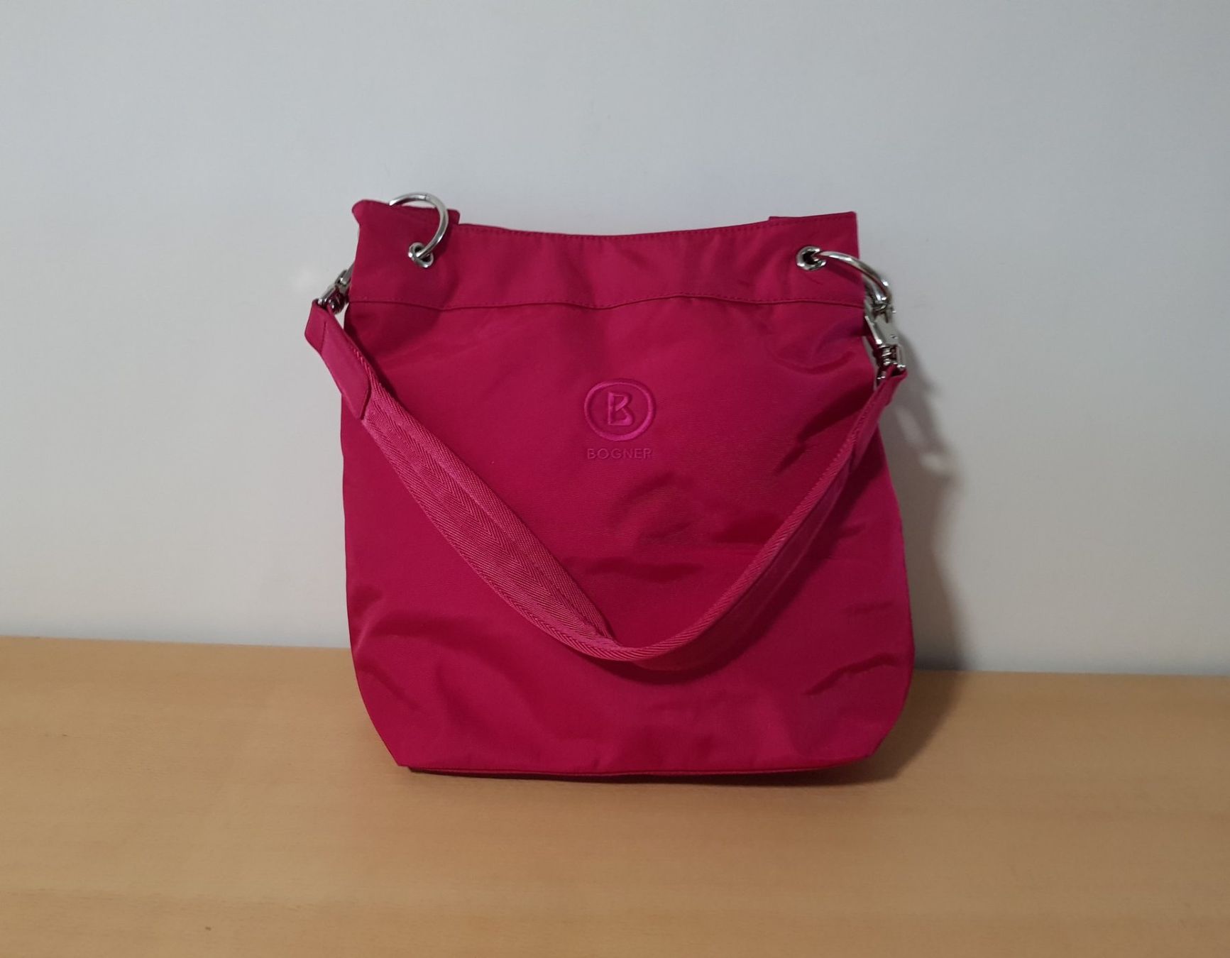 Bogner Borse da donna: Bogner Schultertasche in Rot – Usato da Basel venduto da fafa68