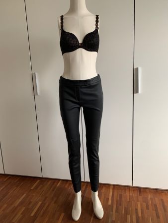 AKRIS: Exklusive Lederhose mit Kaufetikette, 36, NP 1990.00