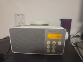 Digitalradio Sony XDR-S40DBP DAB+ FM weiss gute Zustand 