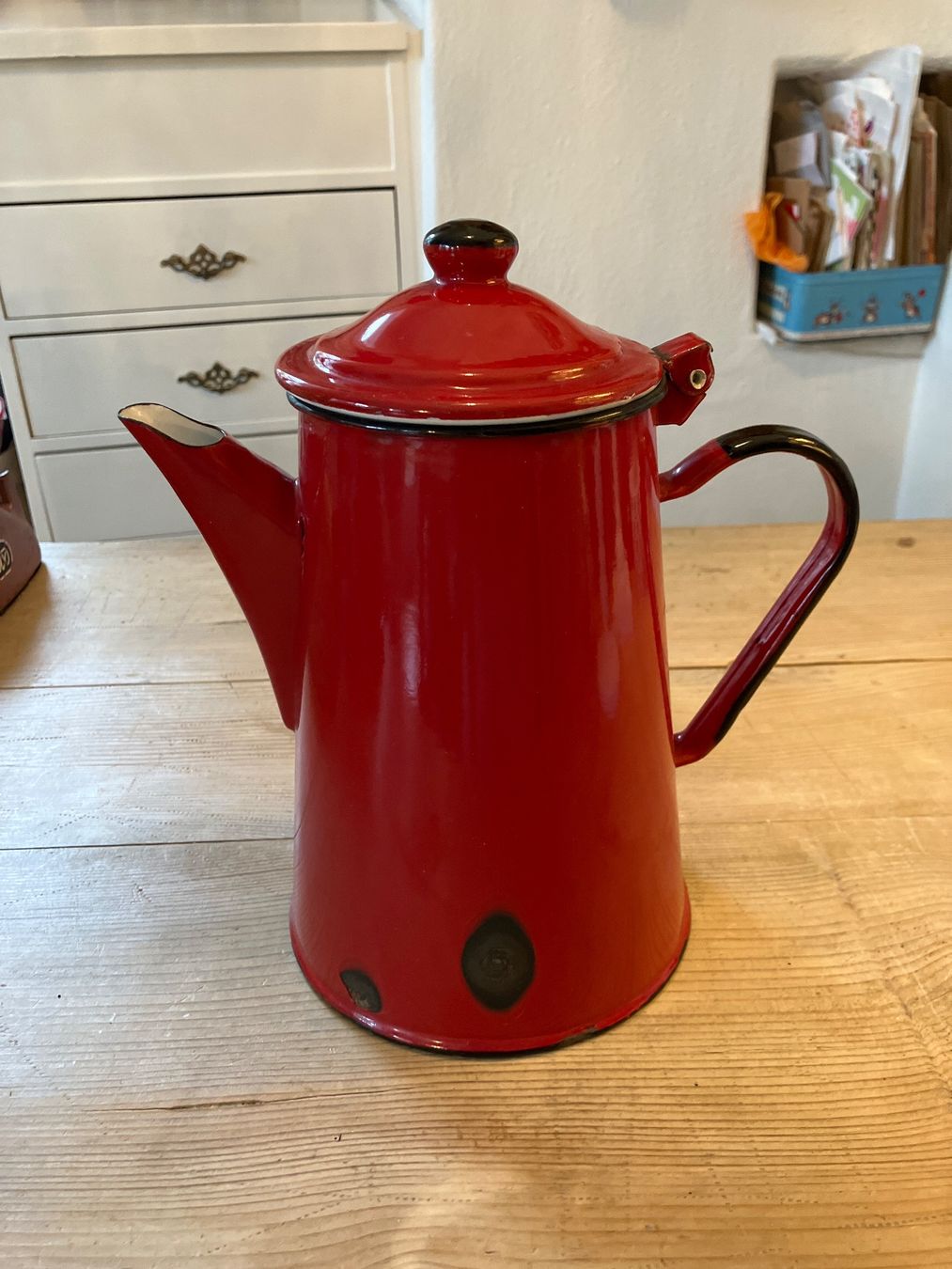 Caraffe: Krug - Emaille - Antik – Usato da Winterthur venduto da pompea 1