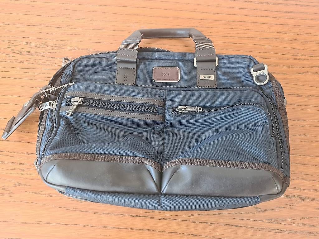 Sacs: Laptop Tasche Marke TUMI – D'occasion à Wittenbach par sufi03