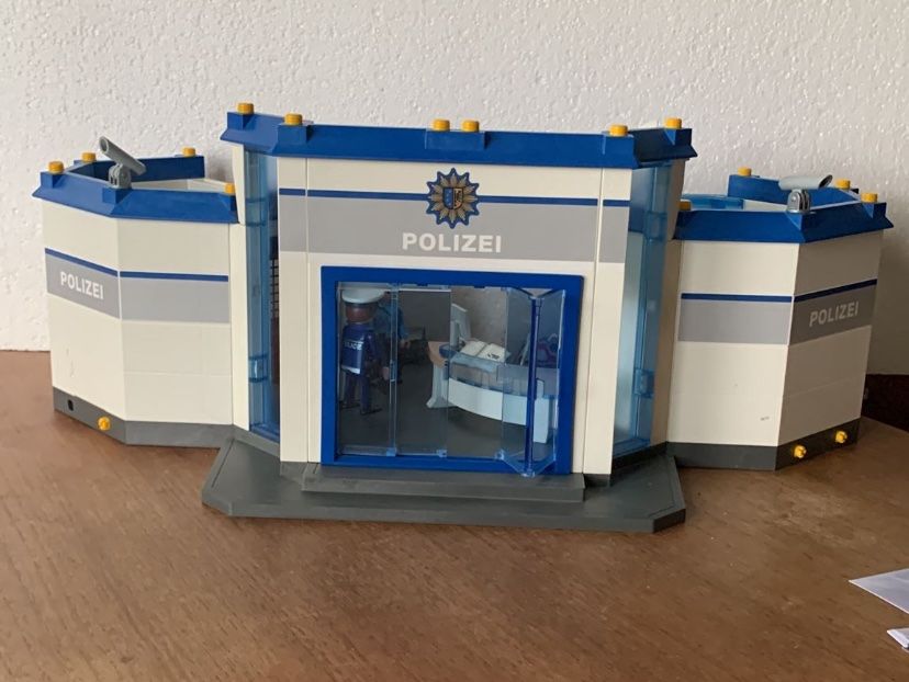 playmobil-4264-polizei-station-hauptquartier-gef-ngnis-gebraucht-in