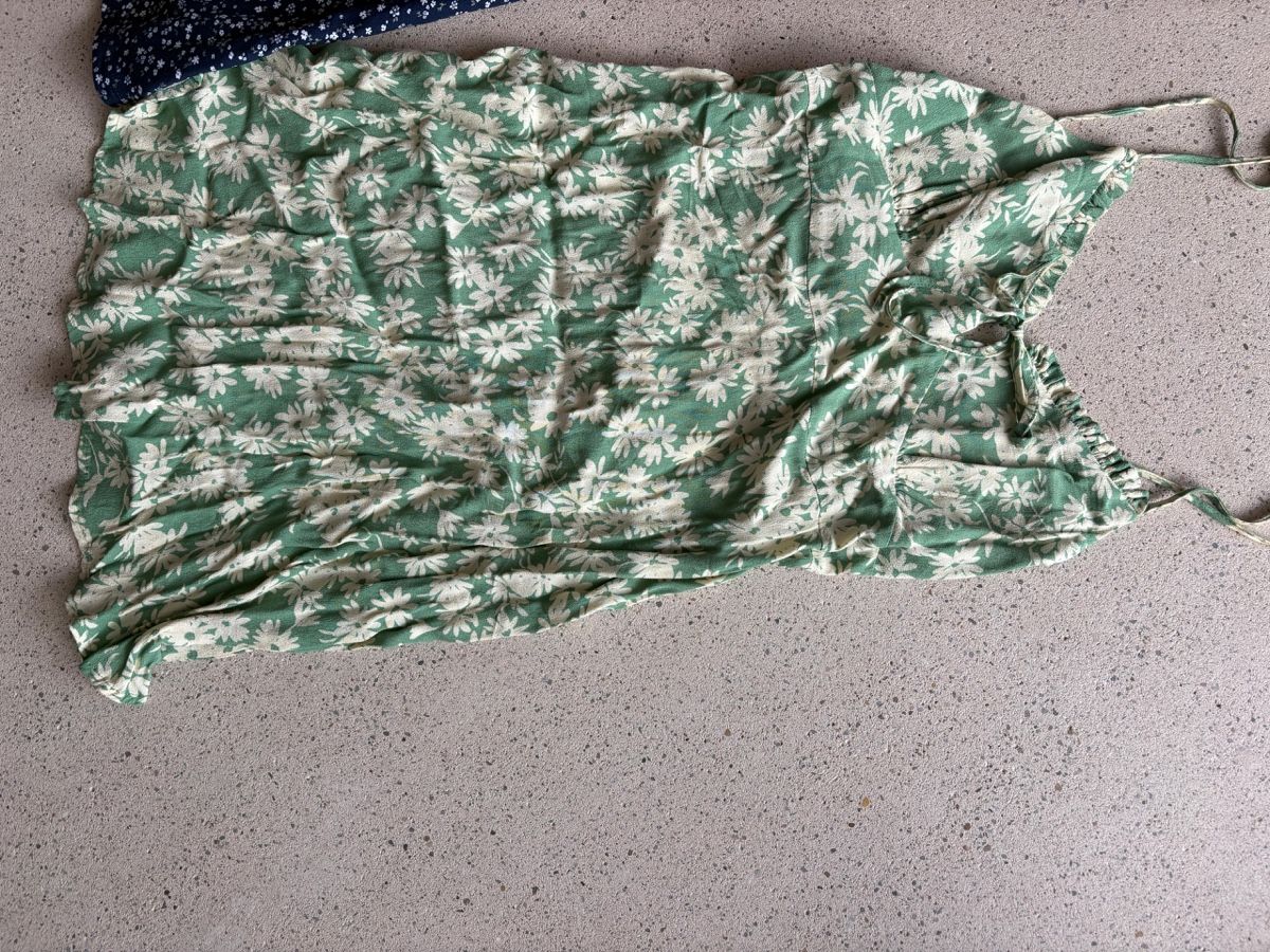 Mango Lotti di vestiti: Sommerkleider/Kleidchen Paket – Nuovo (secondo la descrizione) da Uetikon am See venduto da cyr_h9gs 7