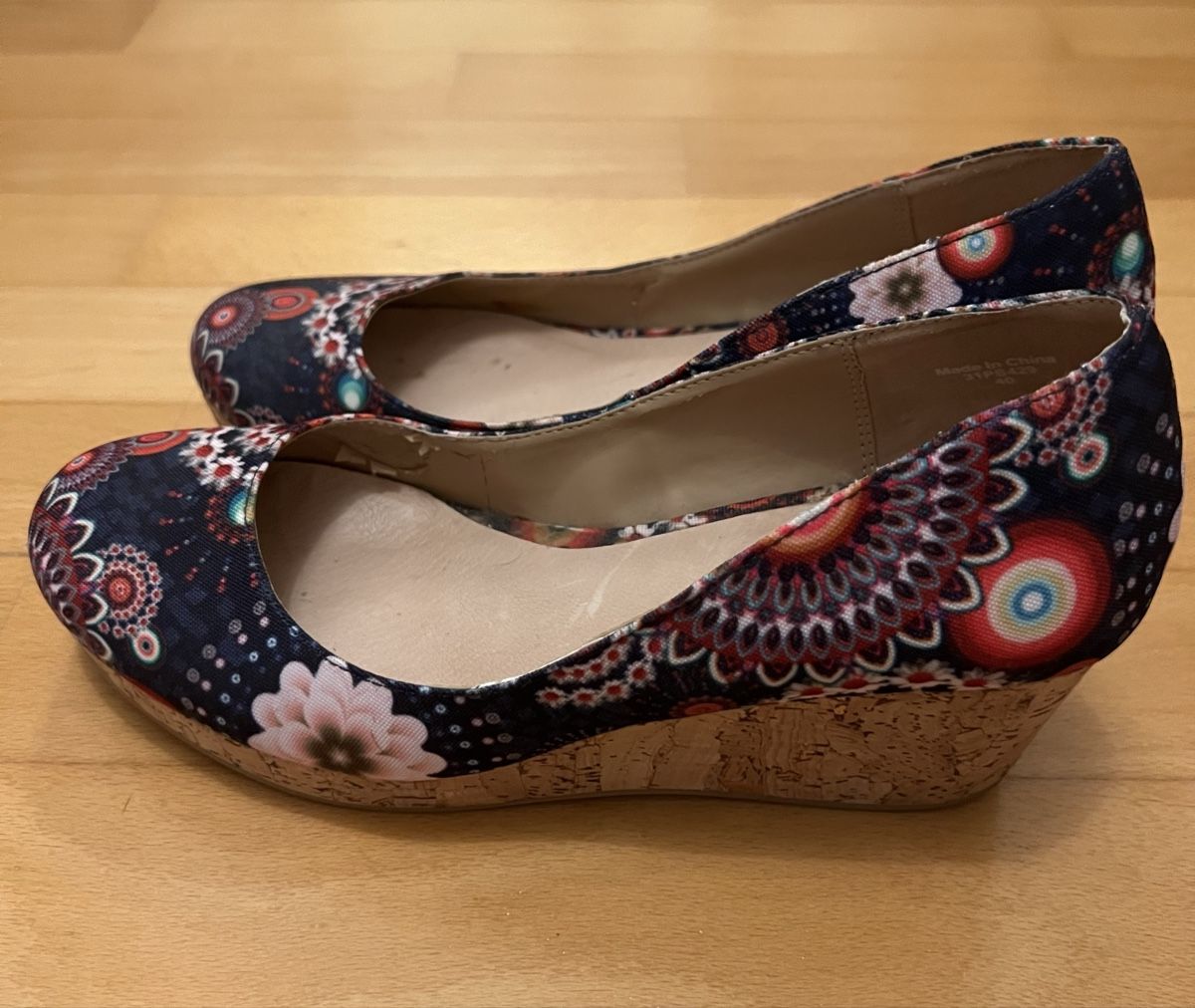 Scarpe da donna: Desigual Pumps – Nuovo (secondo la descrizione) da Weiach venduto da deb_7zrg