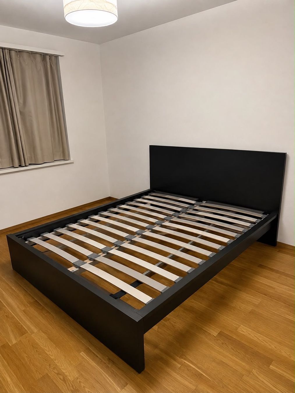 Ikea Betten: IKEA MALM Bed Frame in Excellent conditions – Gebraucht aus Zürich von kea_5t5x