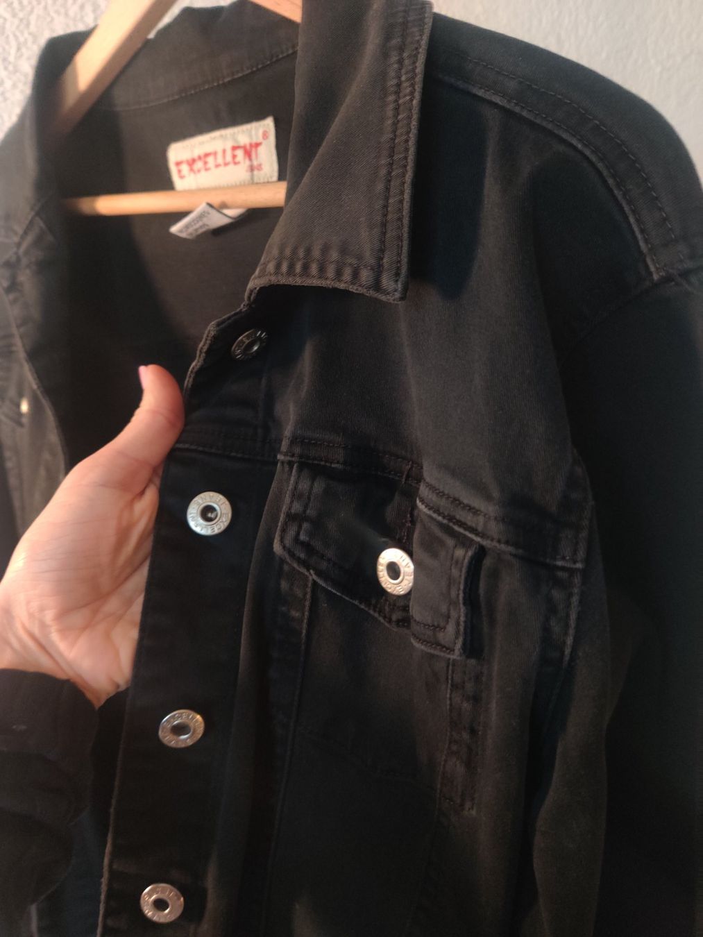 Giacche: Veste en jeans noir taille M/L – Usato da Fribourg venduto da cou_v62j 1