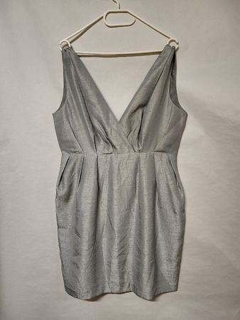 Robe H&M argentée, taille 44, idéale pour une soirée festive
