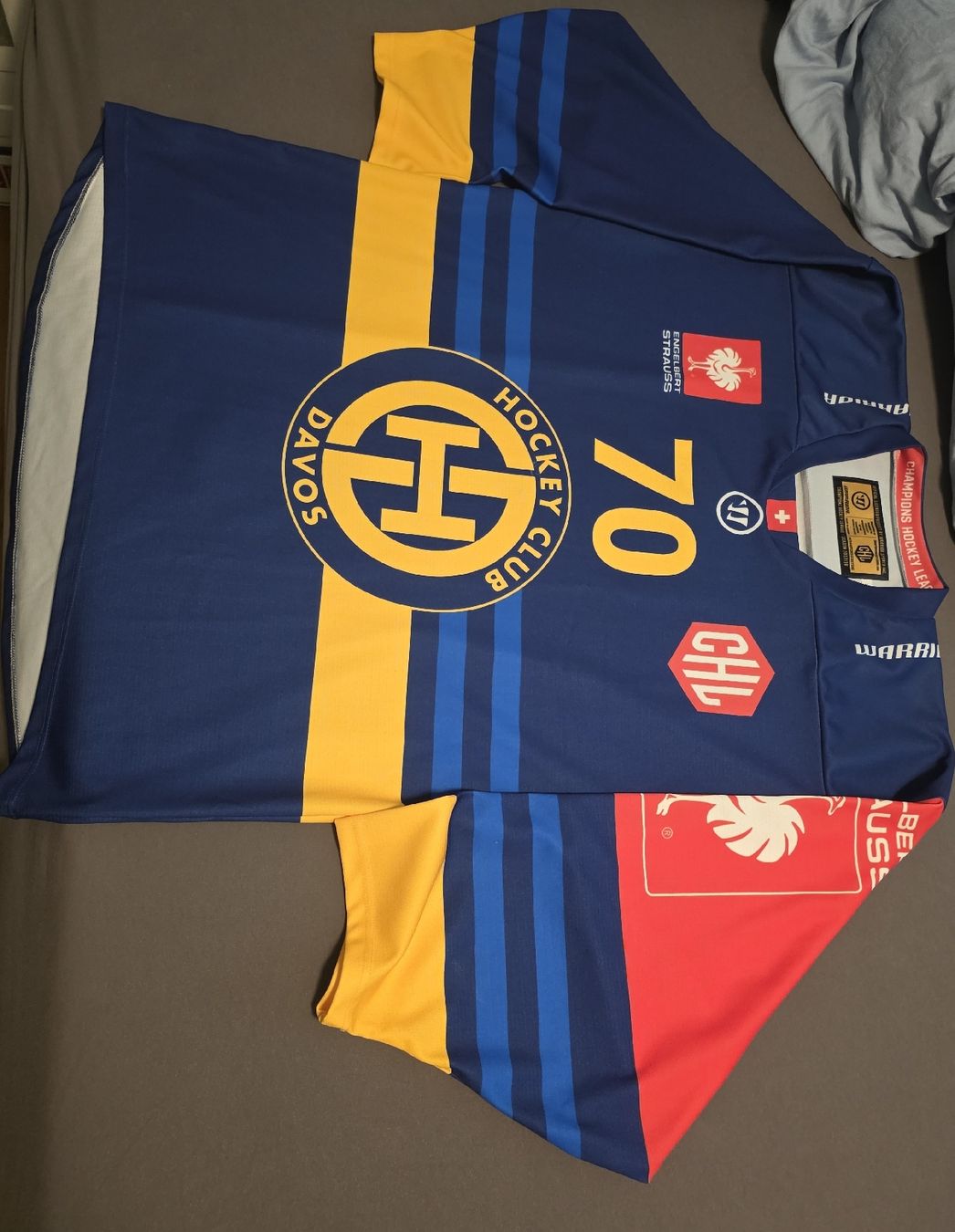 Gameworn Canottiere & Pantaloni: Enzo Corvi Gameworn HCD Davos CHL – Usato da Kilchberg ZH venduto da BlaugelbeMacht1921