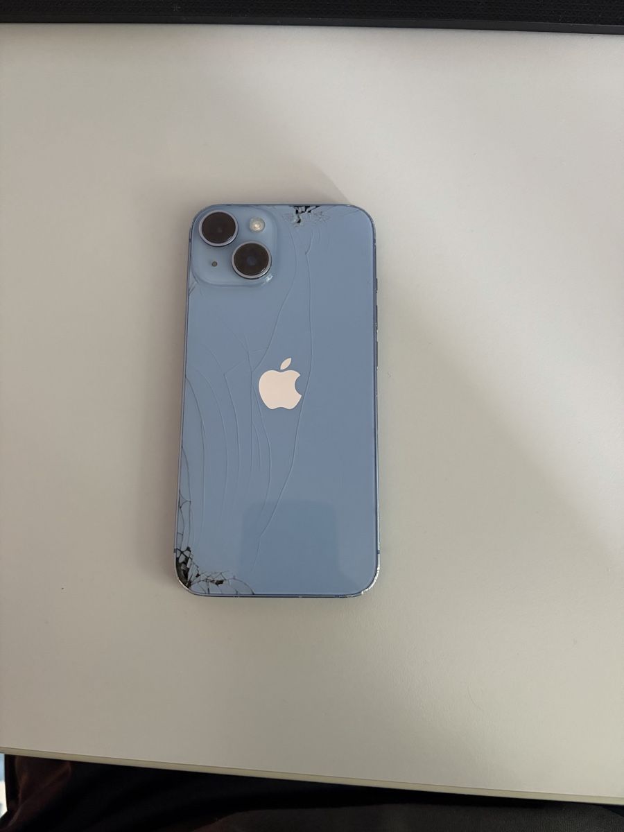 Apple Telefoni cellulari / Smartphones: Funktional demoliertes Iphone 14 128GB – Usato da Zürich venduto da parra25 1