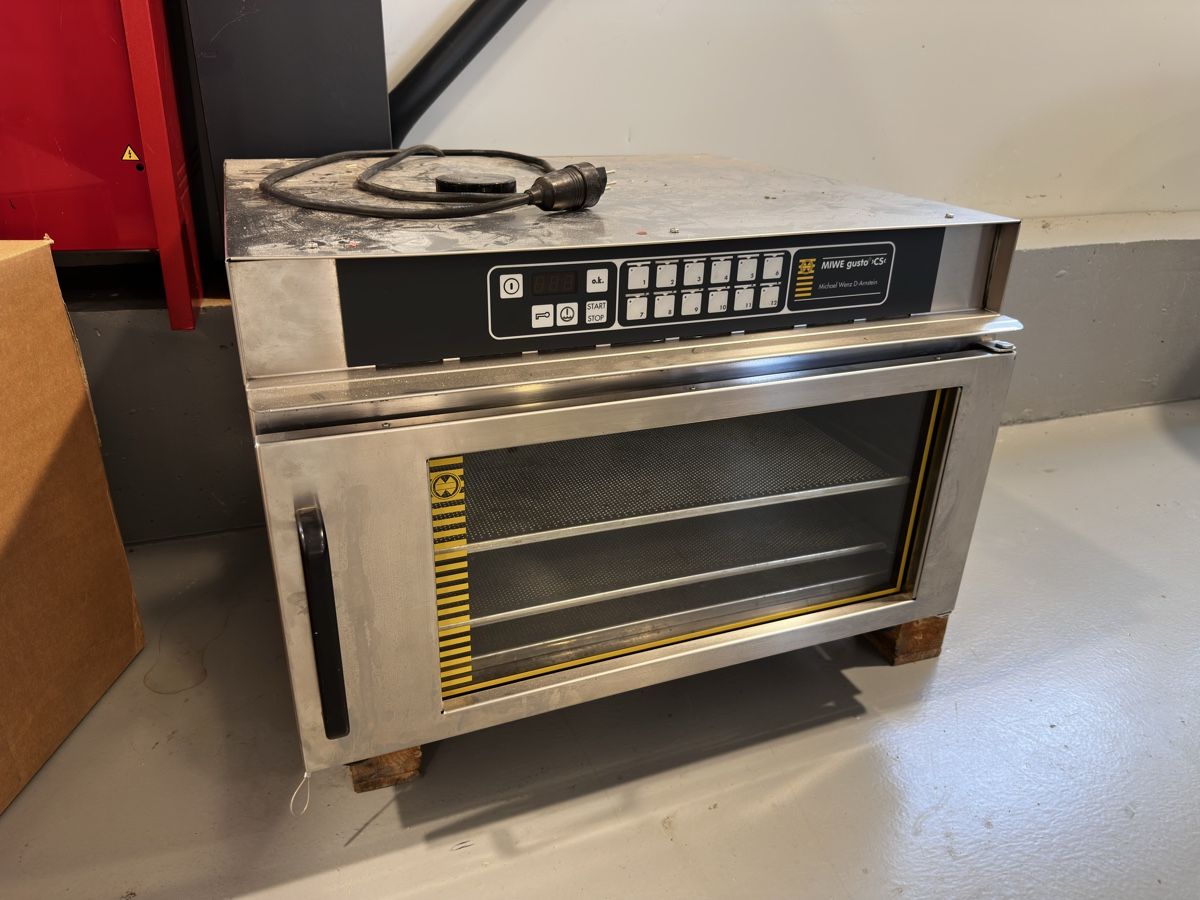 Backöfen: Umluft Backofen Miwe Gusto CS – Gebraucht aus Oberriet von Tomorrow01
