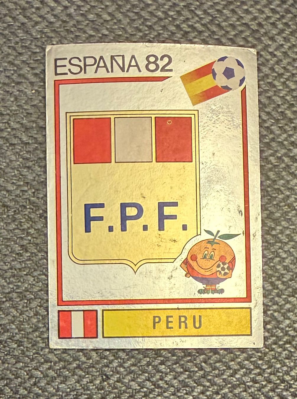 Panini Sammelbilder & Trading cards: Panini World Cup Espana 1982 - Badge Peru #72 – Gebraucht aus Nyon von Wyvern