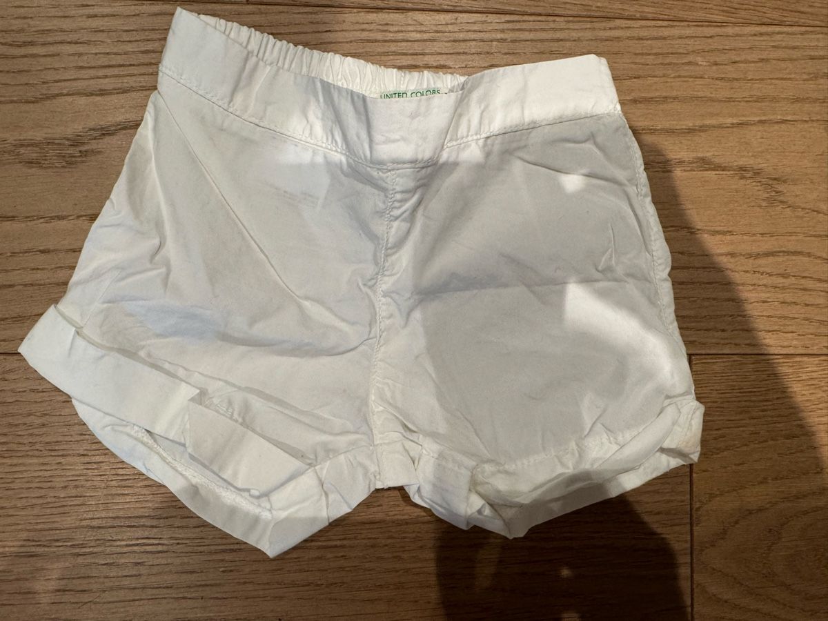 Benetton Pantaloni: Weisse Shorts, Benetton, 74 – Usato da Küsnacht ZH venduto da ToddyGinger