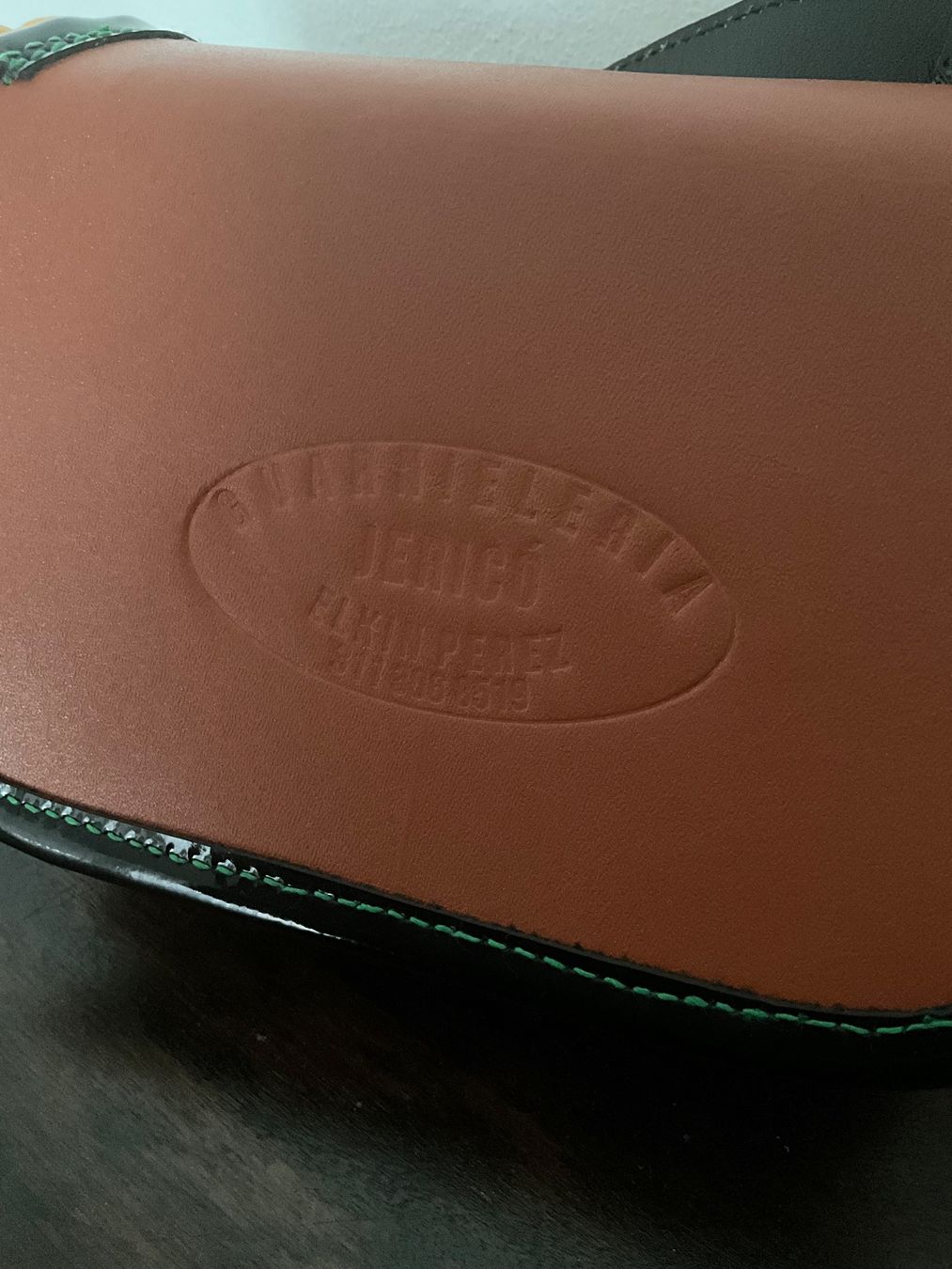 Vera Pelle Borse: Ledertasche in einem speziellen Design – Nuovo e nell'imballaggio originale da Bern venduto da Javero 6