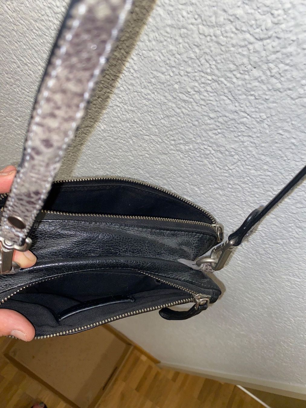 Liebeskind Taschen für Damen: Liebeskind Berlin Täschli klein – Gebraucht aus Langenthal von flower101 4