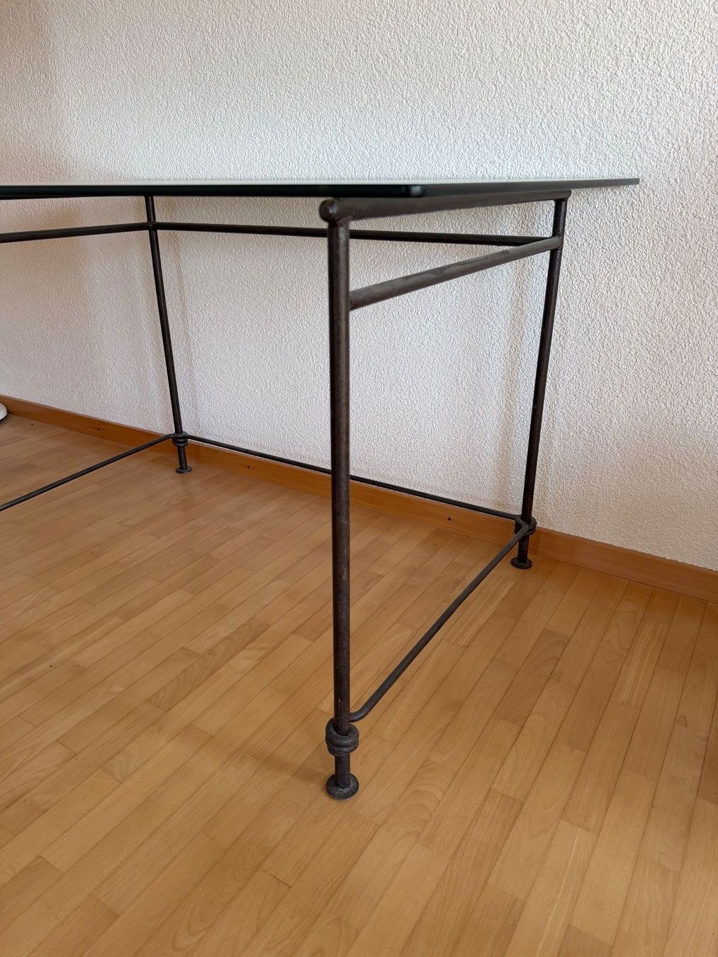 Tavoli: Glastisch mit Metall-Gestell – Usato da Grosswangen venduto da Swisslue 3