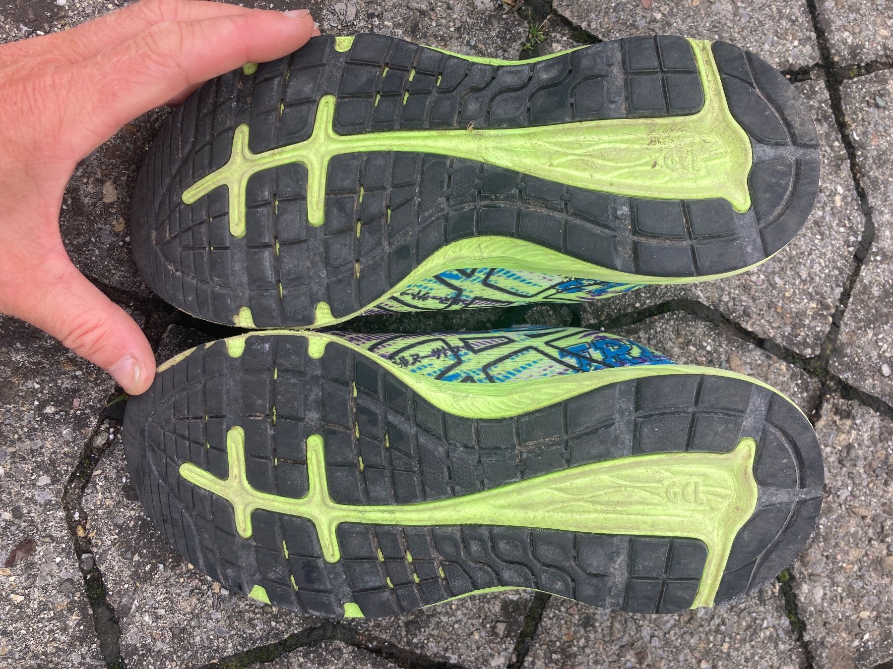 Asics Scarpe da uomo: Asics Laufschuh Gr 35 – Usato da Buchrain venduto da Gotthardli 2
