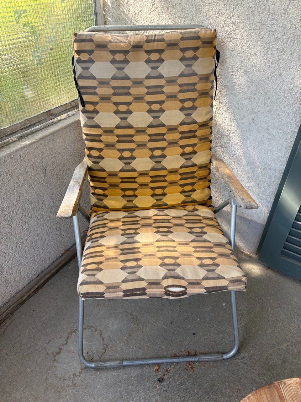 Chaises: Vintage Klappstuhl / Gartenstuhl – D'occasion à Ins par ab_80