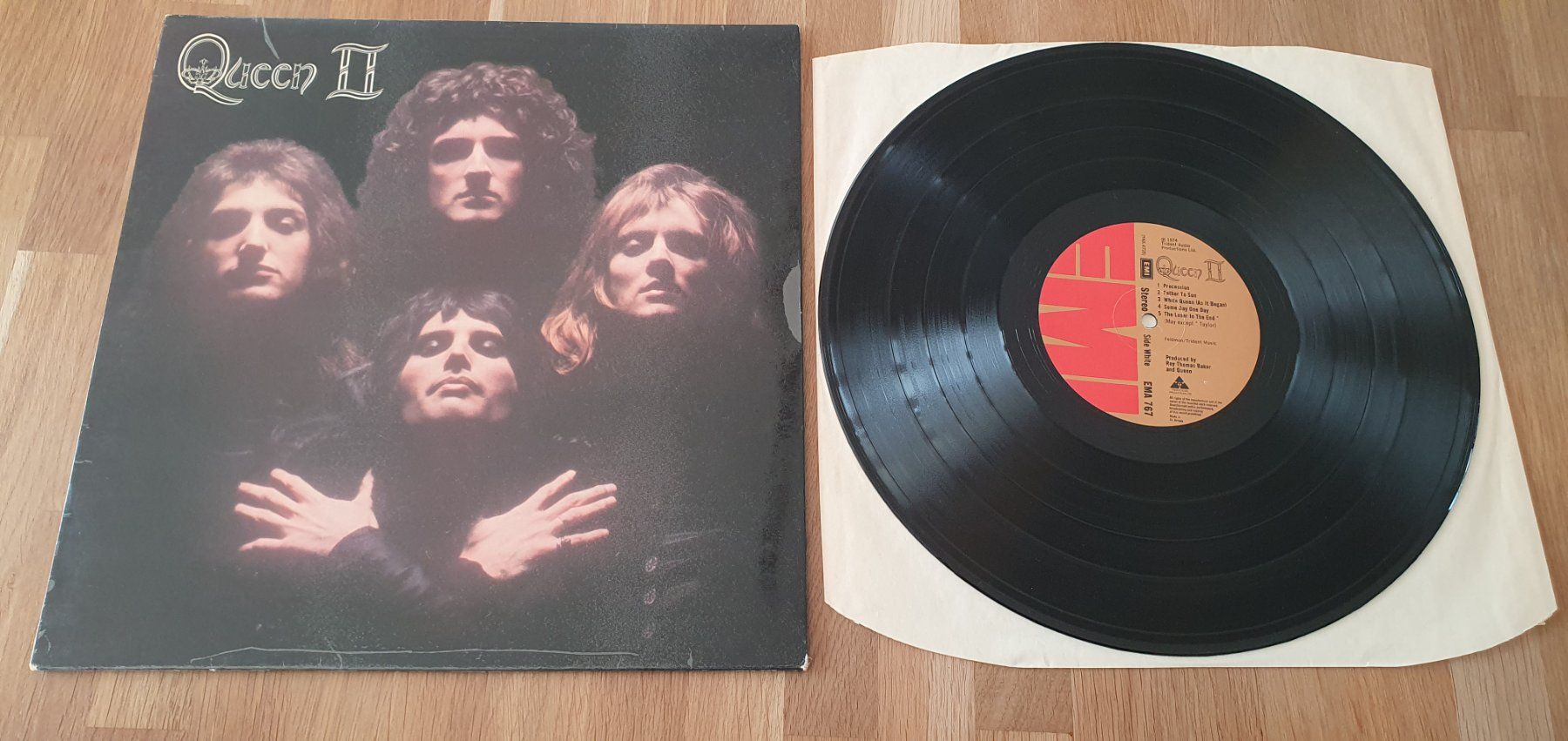Dischi in vinile: QUEEN, Queen II, UK-LP, TOP! – Usato da Kreuzlingen venduto da Cdschlumpf